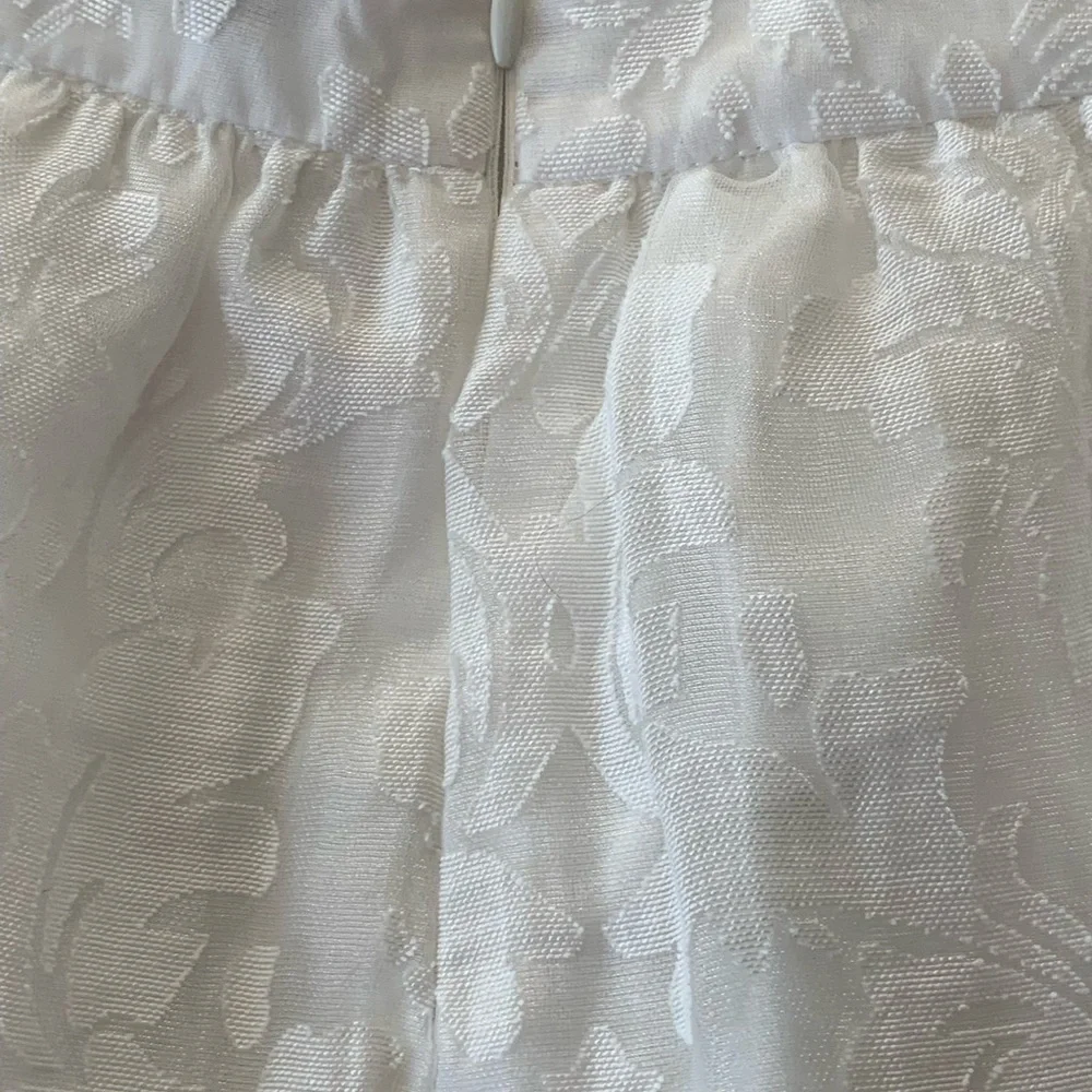 DO+BE white jacquard